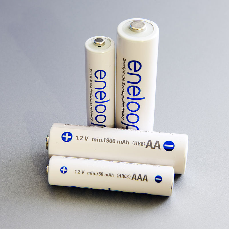 Types of Batteries and Recharge Time ; AAA Batteries